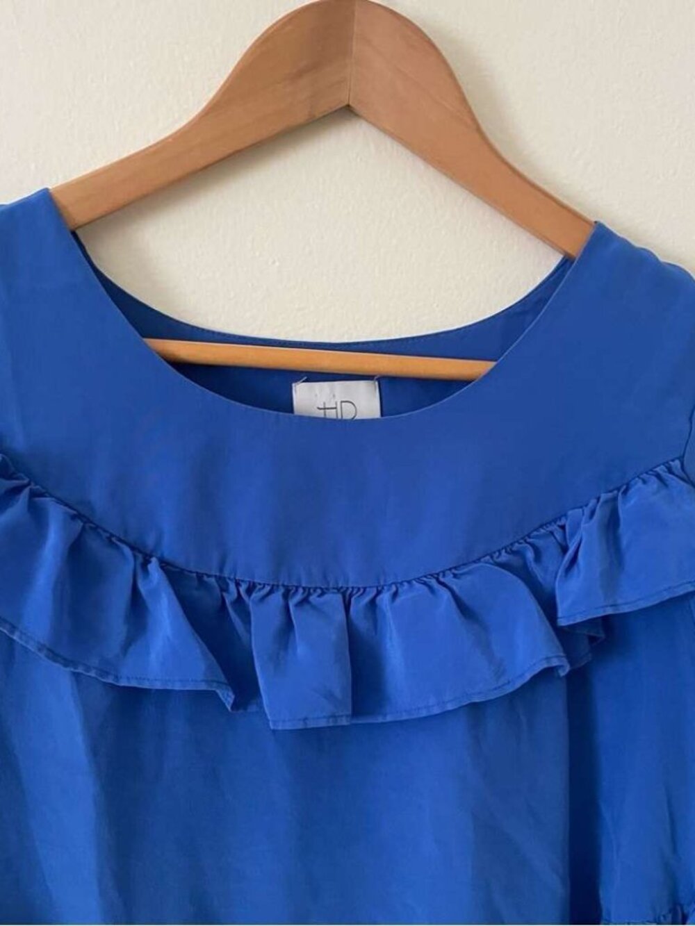 Blue Ruffled Short Sleeve Blouse - Picture 3 of 4
